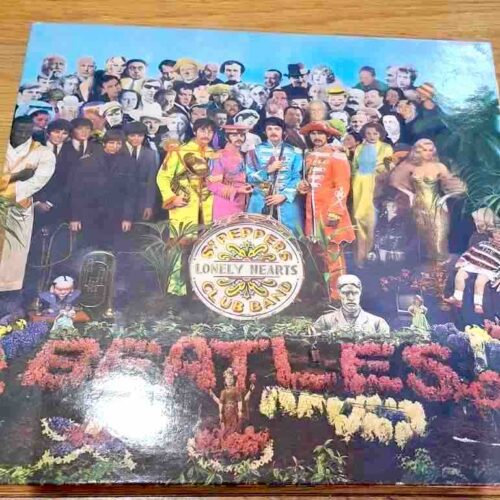 Beatles - Sgt. Pepper's Lonely Hearts Dutch Reissue Yellow Vinyl - Image 1