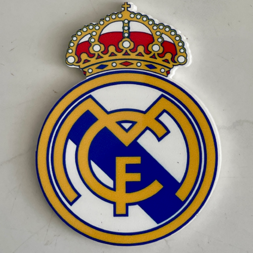 Real Madrid Crest - Image 1